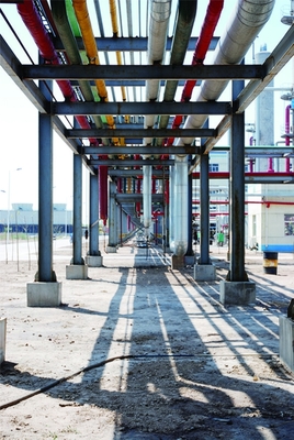 โครงสร้างเหล็กช่วงขนาดใหญ่ที่กำหนดเอง C หรือ Z Purlin Warehouse Peb โครงสร้าง
