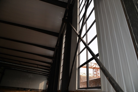 โครงเหล็กโครงเหล็กกลางแจ้ง Sun Shade Canopy หลังคาสระว่ายน้ำ Truss